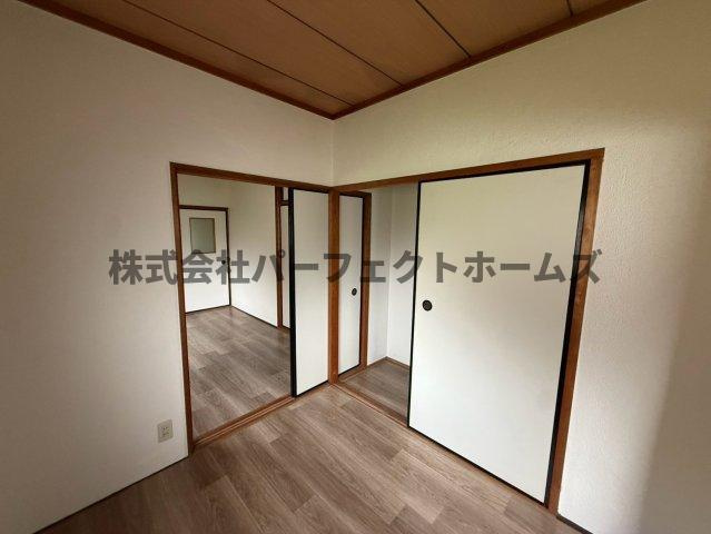 豊里町テラスハウスの洋室|きれいな洋室です