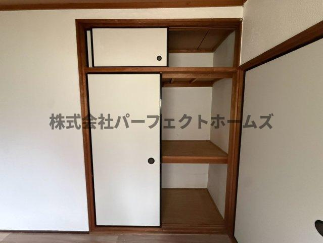 豊里町テラスハウスの収納|大きなものも収納できそうです