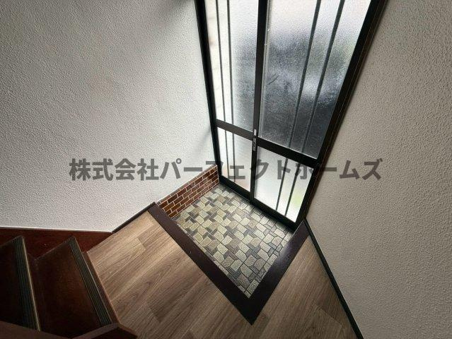 豊里町テラスハウスの玄関|きれいな玄関です