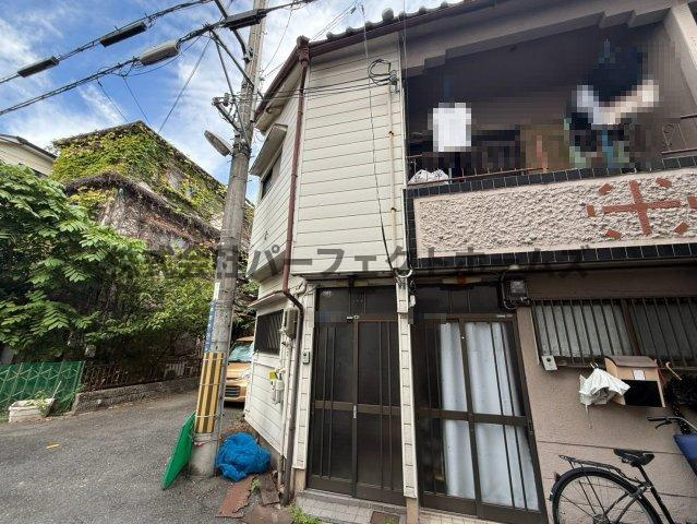 豊里町テラスハウスの外観|落ち着いた雰囲気の外観です