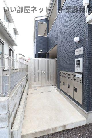 アローズ星久喜のエントランス|落ち着いたエントランスです