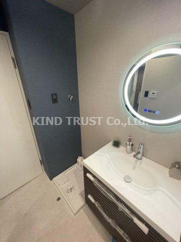 ブエナビスタ梅田イーストの洗面所|ゆったりとスペースのある洗面所