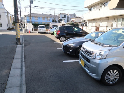 敷地内駐車場です♪（要空確認）