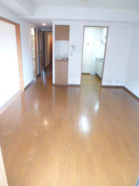 モンドミール和光の居間・リビング|同タイプ別号室参考写真