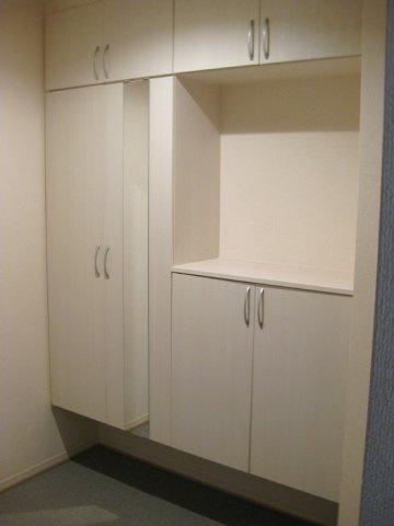 エムズコートの玄関