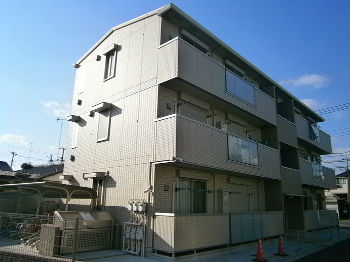 エムズコートの外観