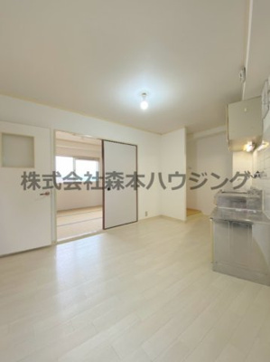 【居間・リビング】 | 　田井町マンション | ゆったりとした居間です