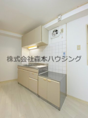 【キッチン】 | 　田井町マンション | キッチンです