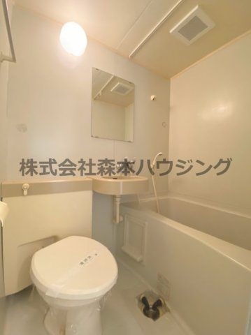 【浴室】 | 　田井町マンション | コンパクトで使いやすいお風呂です