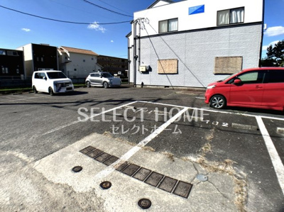 【駐車場】 | ソレイユ岩月 | 車をお持ちの方に嬉しい駐車場付きの物件です