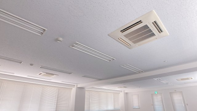 センチュリービルの設備