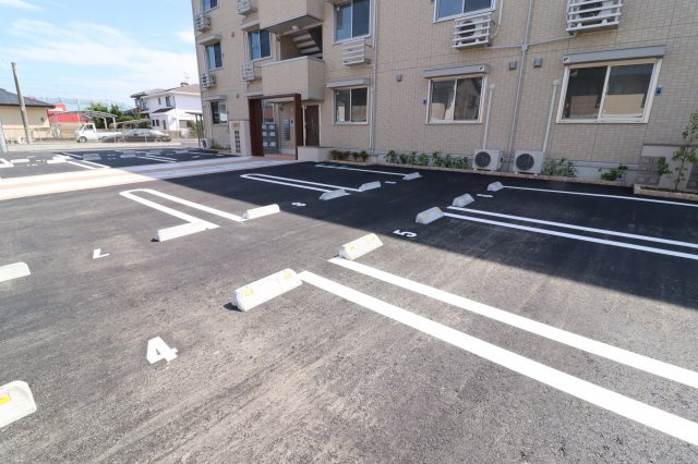 カーサペキーノの駐車場