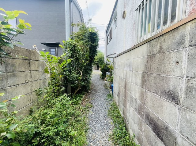 鳴滝桐ケ淵町の前面道路含む現地写真