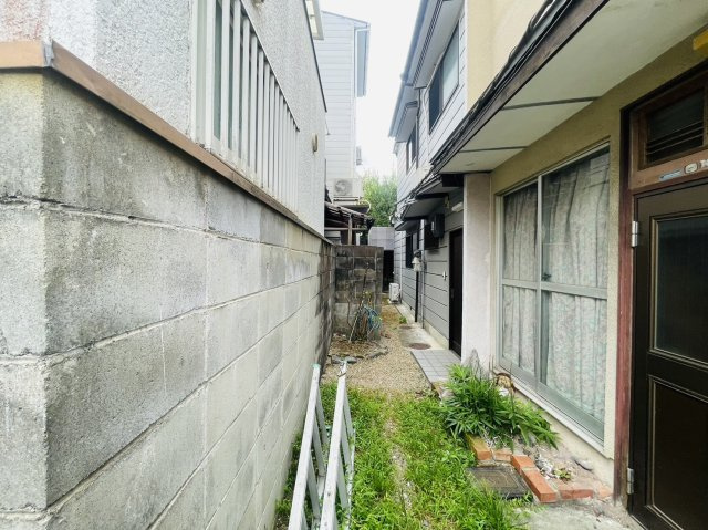 鳴滝桐ケ淵町の前面道路含む現地写真