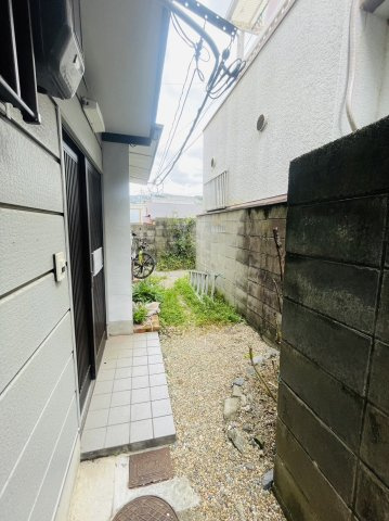 鳴滝桐ケ淵町の前面道路含む現地写真