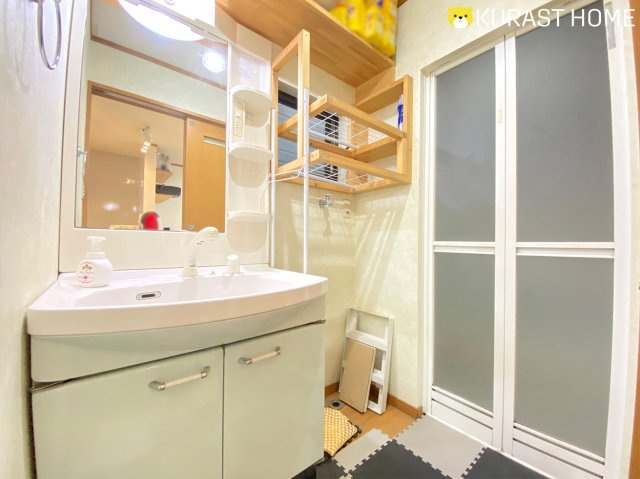 京都市右京区梅津林口町　中古戸建の独立洗面台