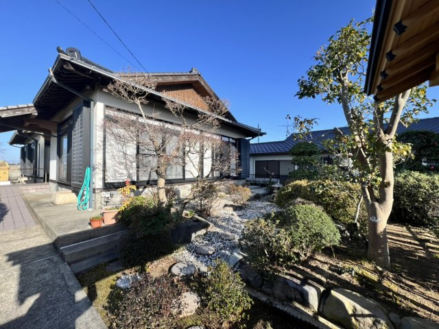 郡築一番町戸建の庭