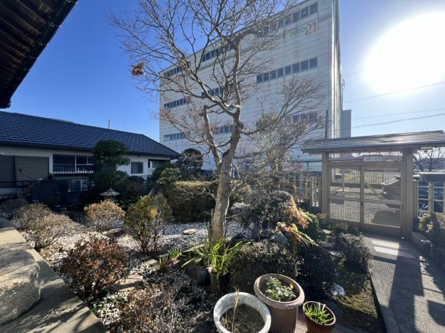 郡築一番町戸建の庭