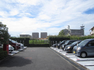 【駐車場】