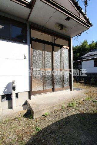 冨永貸家の玄関