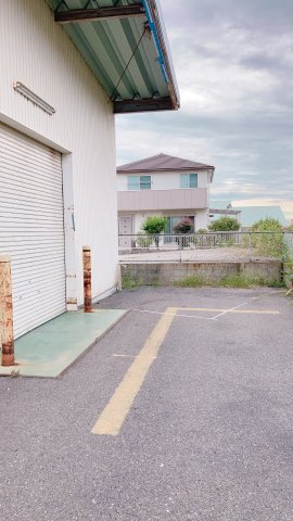 武豊町東長宗貸倉庫事務所の駐車場