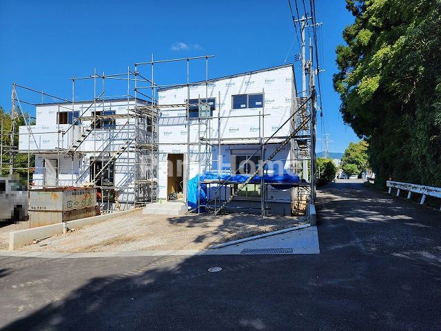 香南市野市町父養寺-A号地-新築戸建ての前面道路含む現地写真|（2区画全体）