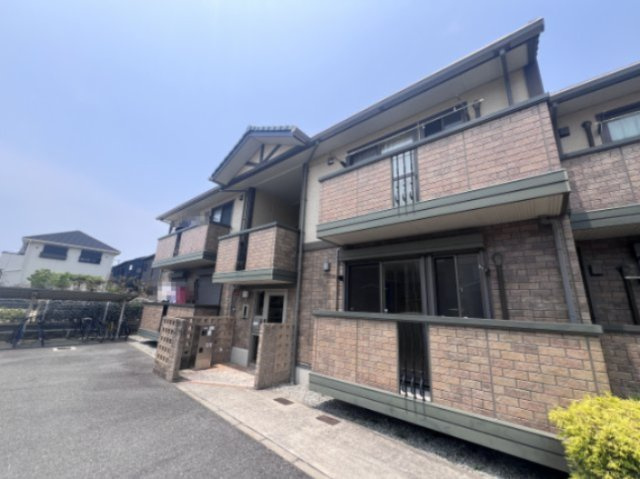 シロス船上　B棟の外観