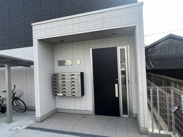 セジュール大村のエントランス