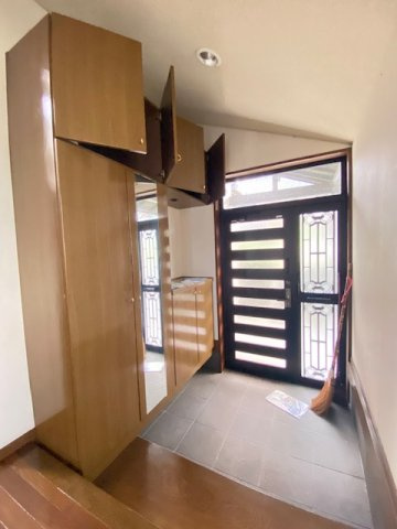 都城市久保原町の中古一戸建の玄関