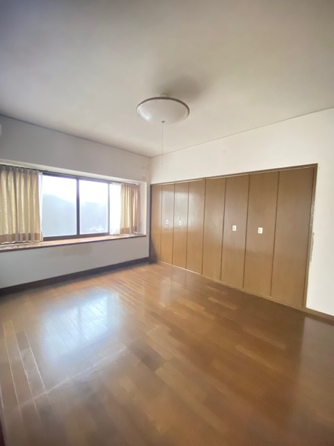 都城市久保原町の中古一戸建の洋室