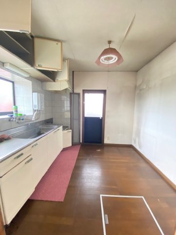 都城市久保原町の中古一戸建のキッチン