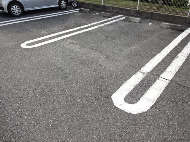 ベルクエムの駐車場