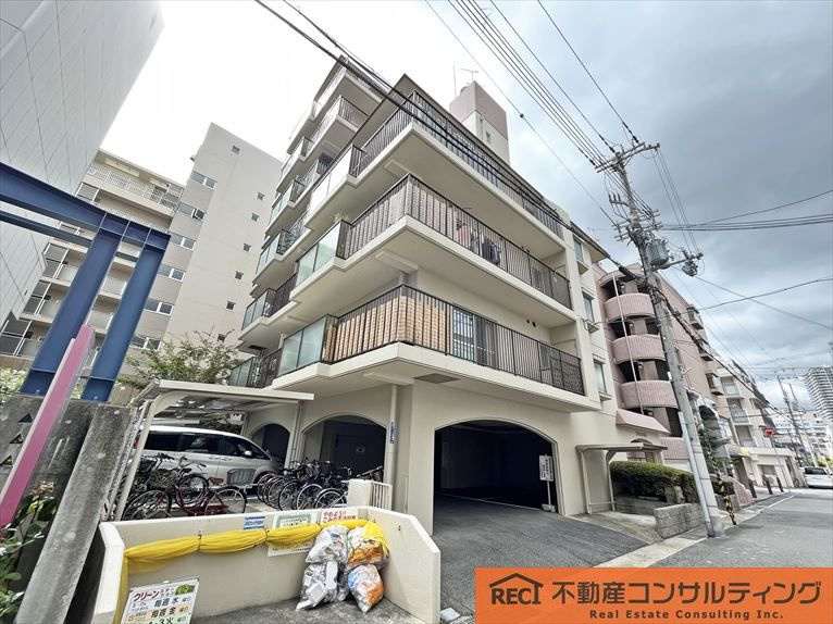 コスモ甲南町のエントランス