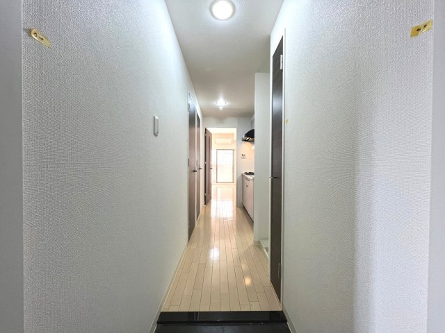 レジディア京町堀の玄関