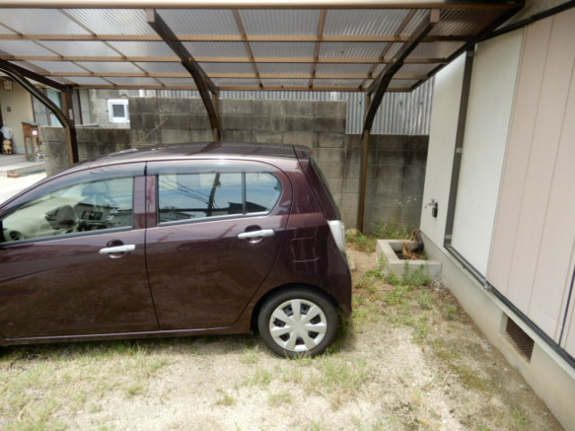 姫路燐寸貸家の駐車場