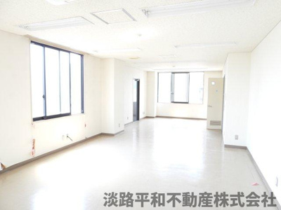 【居間・リビング】 | 八田ビル