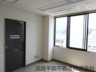 【居間・リビング】 | 八田ビル