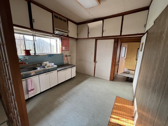 紀の川市貴志川町長原・中古戸建・54508のキッチン