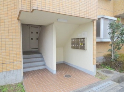 【エントランス】 | ハイツ五月丘千里 | エントランス★