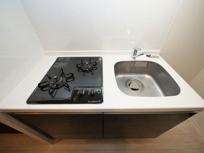 【キッチン】 | ファーストフィオーレ新梅田 | コンパクトなキッチンで掃除もラクラク