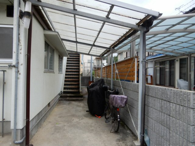 大崎荘の駐車場