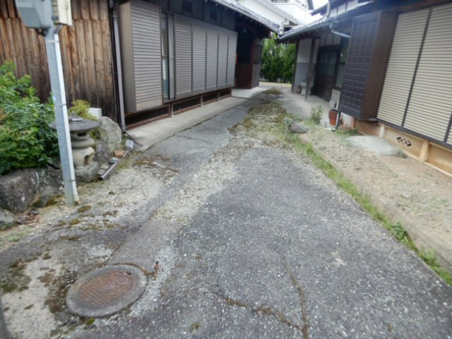 南大貫　藤原邸の駐車場