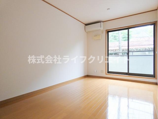 コンフォートヒルの洋室