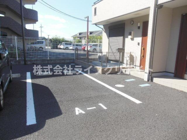 コンフォートヒルの駐車場