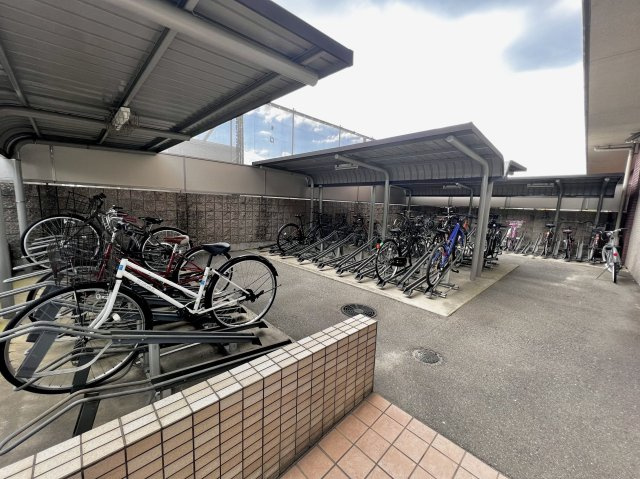 ファーネスト箱崎公園の駐輪場|ファーネスト箱崎公園（3LDK）