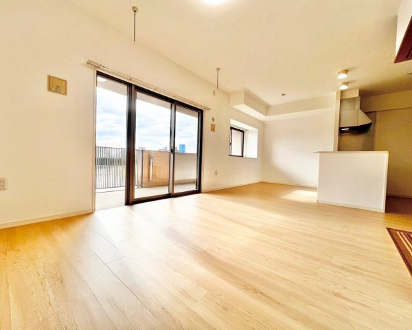 ファーネスト箱崎公園の居間・リビング|ファーネスト箱崎公園（3LDK）