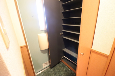 【玄関】 | フローレス・リーベAB | シューズボックス（姿見鏡付）