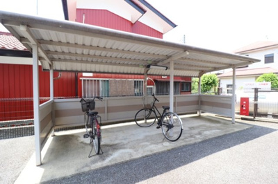 【その他共用部分】 | フローレス・リーベAB | 駐輪場（Ａ棟側）