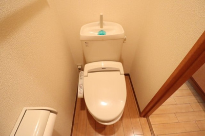 【トイレ】 | フローレス・リーベAB | もちろん温水洗浄暖房便座です