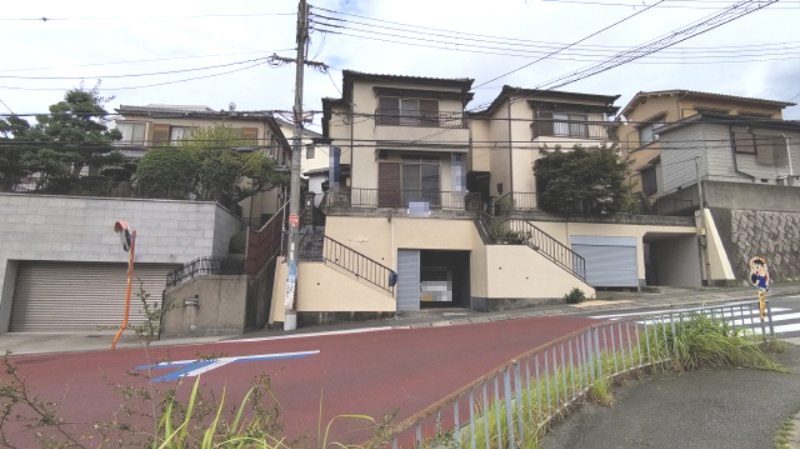 稲5　新築戸建の前面道路含む現地写真